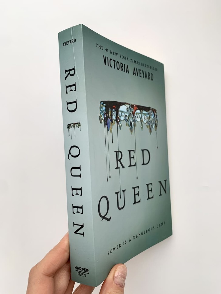 Red Queen. Алая королева